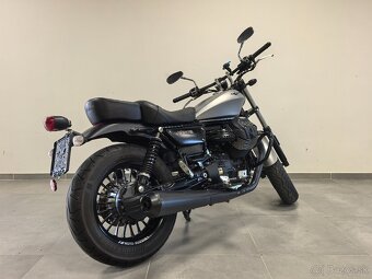Moto Guzzi V9 Bobber - 5