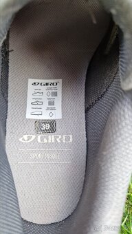 Cyklo tretry GIRO Cylinder veľkosť 39 - 5