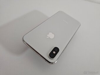 Apple iPhone Xs 100% batéria - 5
