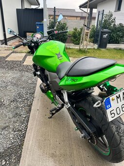 Kawasaki Z750 - 5