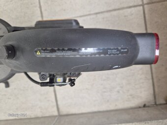 Elektrická kolobezka XIAOMI Mi Electric Scooter Essential EU - 5