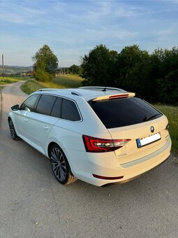 Superb 3 2.0 TDi 140kw 4x4 - 5