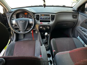 KIA Rio 1.4 - 5