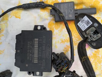 zbytky po úpravách FF mk3 FL , Kuga mk2,Cmax mk2 - 5