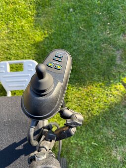 Elektrický invalidný vozík Hawkie 700W - 5