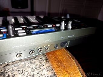 Virtual Analog Synthesizer "NOVATION Xio 49"+ USB napájač - 5