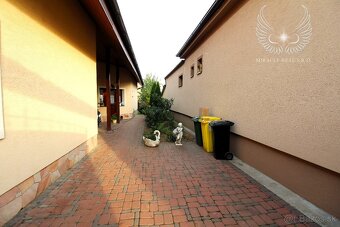 TOP KRÁSNY RODINNÝ DOM S BAZÉNOM A ZÁHRADOU KÚSOK OD ŠALE - 5