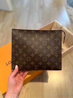Louis Vuitton toiletry pouch 26 - 5