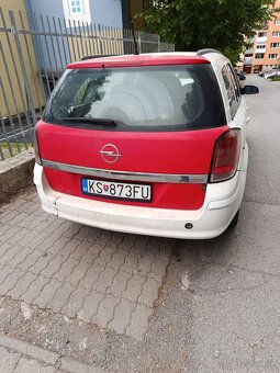 Predám Opel Astra h 1.3 CDTI 66kw karavan - 5