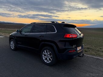 Jeep Cherokee - 5