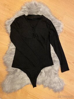 3x čierne body - 5