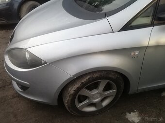 Rozpredám seat altea 2,0 tdi 103 kW strieborna - 5