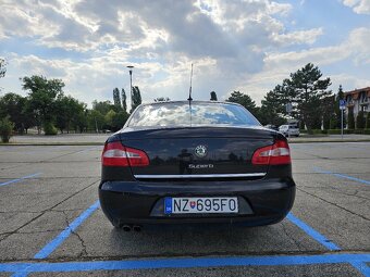 Superb 2.0 TDI CR 4x4 170k Elegance - 5
