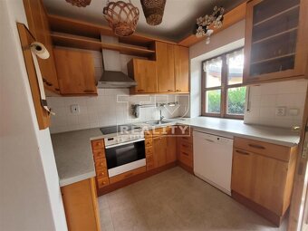 NA PREDAJ KRÁSNY RODINNÝ DOM S VEĽKÝM POZEMKOM 2248m2,... - 5