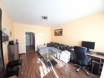 Na predaj veľký 2 izbový byt s loggiou, Furča - 5