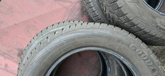 215-65-17-99V-GoodYear-dot:3920-dezén:6mm - 5