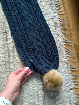 Dámsky šál s brmbolcami Tommy Hilfiger - 5