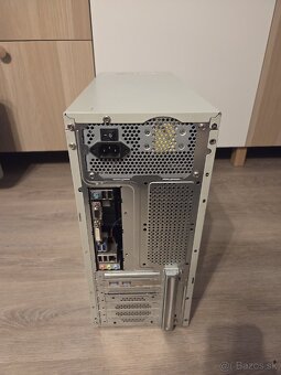 Kancelársky PC s monitorom / Tv - 5