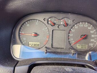 Volkswagen golf IV - 5