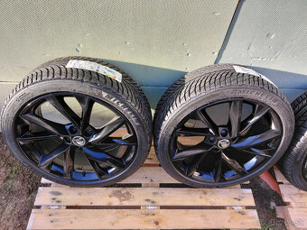 19" zimne Skoda Superb 235/40R19 - 5