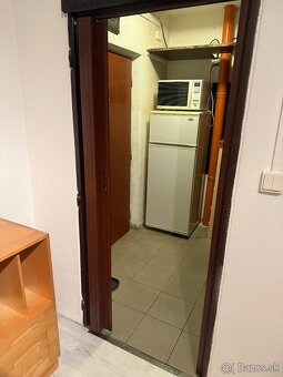 Ponúkame na prenájom 1 izbový byt na triede SNP. - 5