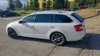 Predám škoda Octavia combi RS TDI DSG - 5