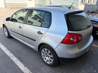 VW Golf 5 1.4 benzín 55kW sedan - 5