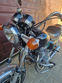 Honda CM400T - 5