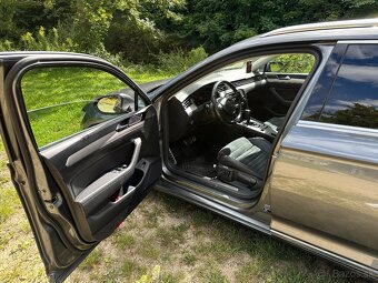 Predám passat b8 Higline - 5