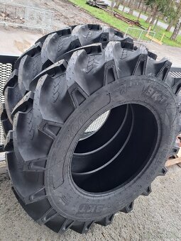 TRAKTOROVA PNEUMATIKA,PLASTE GUMY TRAKTOR ZETOR UKT - 5