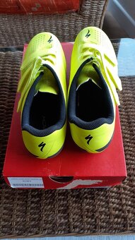 TRETRY SPECIALIZED veľ. 8/42. - 5