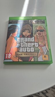 Predám Xbox series X - 5