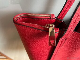 Cervena kabelka Guess - 5