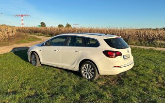 Predám Opel Astra j ST 1.4 turbo 103kw B14NET - 5