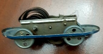 staré plechové hračky - 5