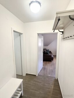 Jedinečný 2-izbový kompletne zariadený apartmán - 5