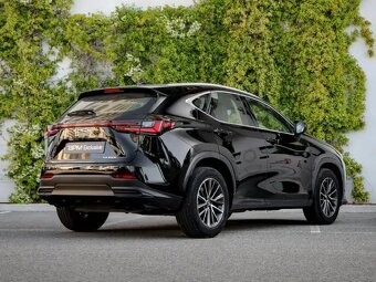 Predam Lexus NX 350h - 5