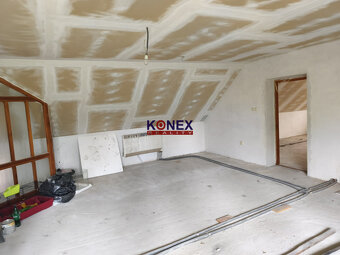 Dvojpodlažný priestranný dom na predaj - Sobrance – Komárovc - 5