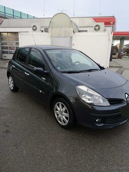 Renault clio - 5