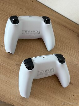 PLAYSTATION 5 - 5