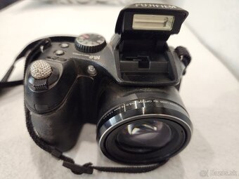 Fujifilm Finepix 40e - 5