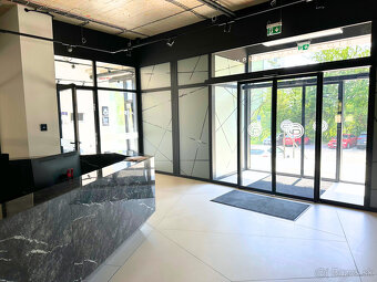 Prenájom prestížneho showroom priestoru 251m² (prízemie) na - 5
