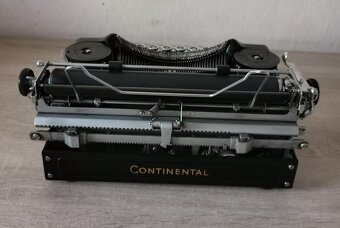 Prenosný starožitný písací stroj Continental z roku 1938 - 5