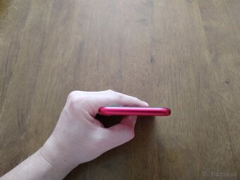 Predám iPhone SE (2020) 64 Gb Product Red vo funkčnom stave - 5