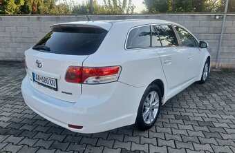 Toyota Avensis Combi 2.0l D-4D Luna - 5