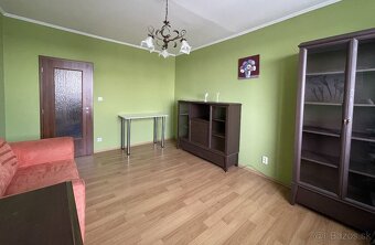 NA PREDAJ - VEĽKÝ 3 IZB. BYT - TRNAVA - NERUDOVA ULICA - 5