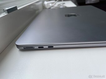 Apple MacBook Air 13” M2 8/256GB - 5