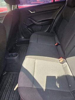 Skoda Rapid - 5