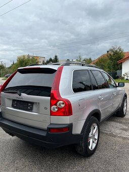 Volvo XC90 4.4 V8 232kW 4x4 = 7 miest, A/T, Navi, Top Stav = - 5