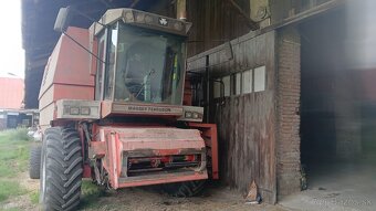 Kombajn, sklízecí mlátička Massey Ferguson 38 - 5